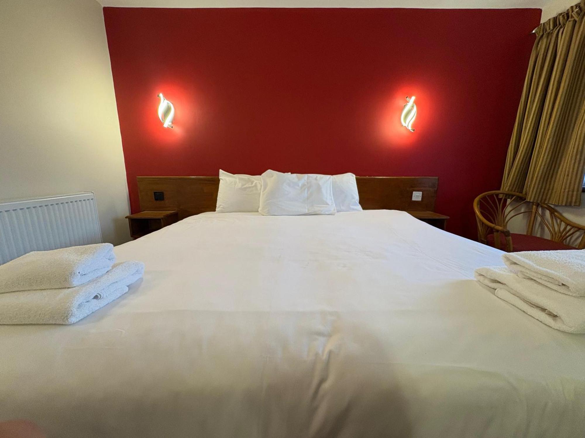 Tollgate Hotel & Leisure Stoke-on-Trent Extérieur photo